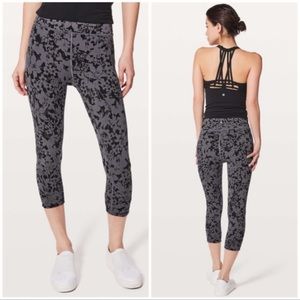 Lululemon In Movement Crop nebula black 10 leggings pants everlux